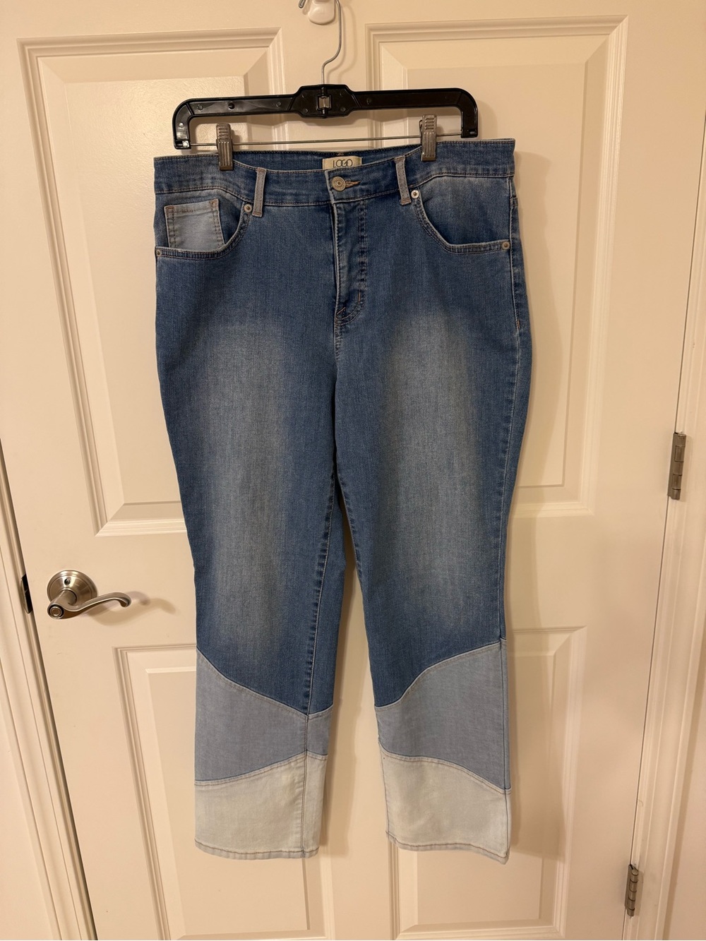 LOGO Lori Goldstein Women’s 12 Patchwork Straight-Leg Ankle Jeans EUC Comfort